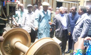 2En visite dans l'atelier central de l'Ocbn, le ministre Aké Natondé a rassuré les chemineaux